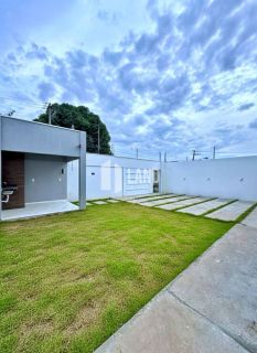 Casa Para Vender com 3 quartos 2 suítes no bairro Parque Piauí em Timon