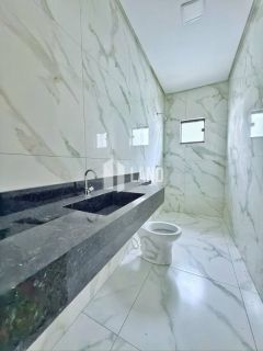 Casa Para Vender com 3 quartos 2 suítes no bairro Parque Piauí em Timon