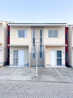 Casa de Condomínio Para Vender com 02 quartos 02 suítes no bairro Escolha um bairro... em Fortaleza