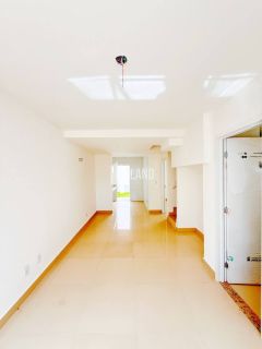 Casa duplex com 3 quartos 2 suítes no bairro Morros em Teresina