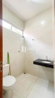 Casa de Condomínio Para Vender com 3 quartos 1 suítes no bairro Pedra Mole em Teresina