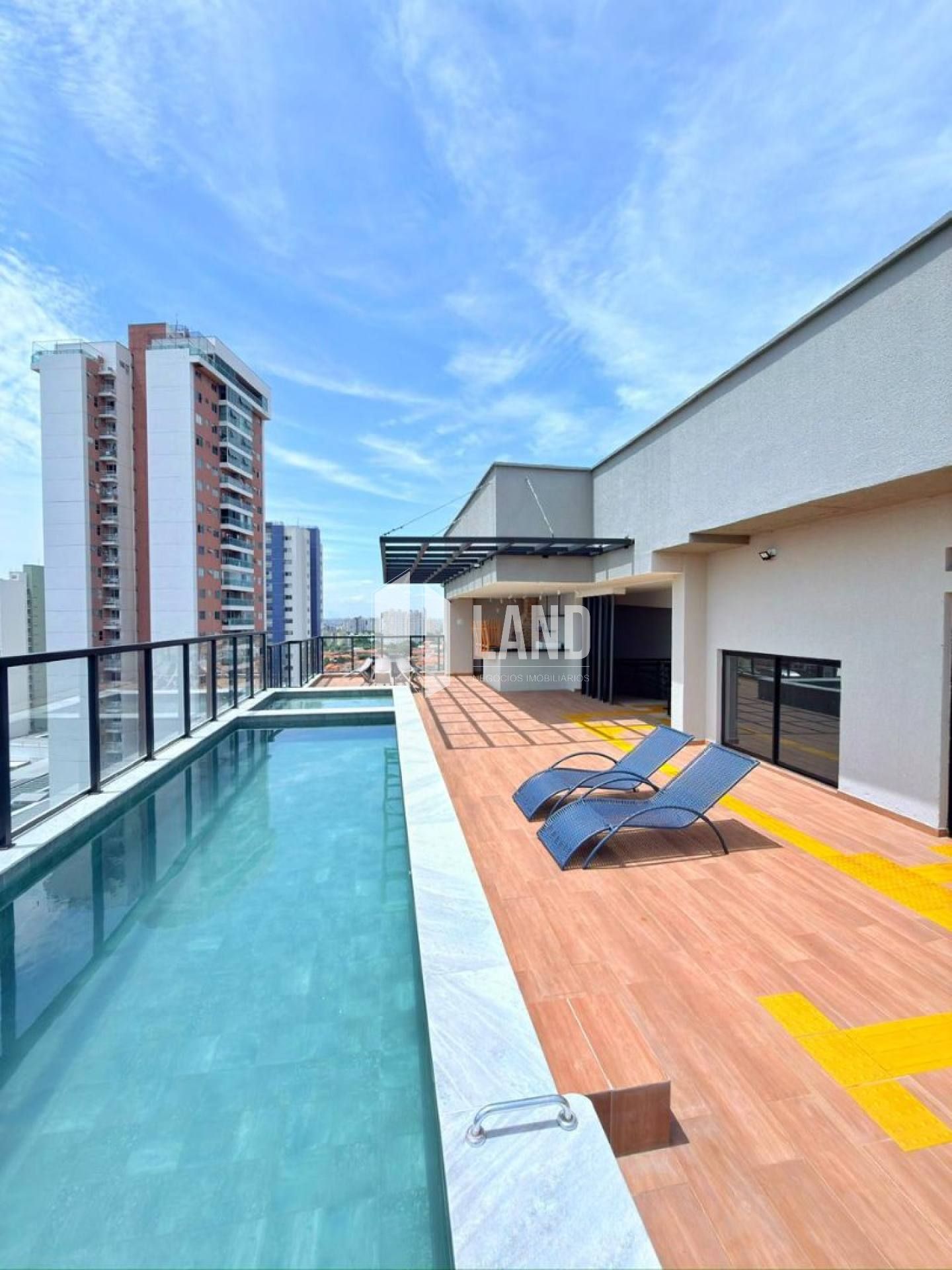 Apartamento Para Vender com 3 quartos 2 suítes no bairro Ininga em Teresina