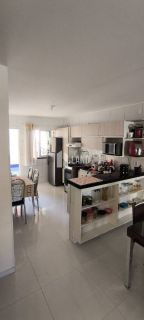 Casa com piscina em rua privativa - Maranguape - R$350.000,00