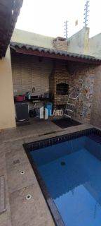 Casa com piscina em rua privativa - Maranguape - R$350.000,00