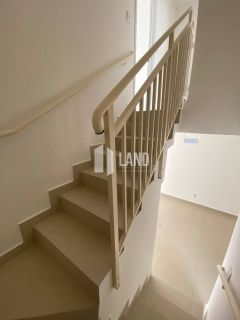 Vende-se casa de condomínio com 3 quartos, bairro Morros