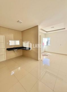 Vende-se casa com 2 quartos 1 suítes no bairro Joia em Timon