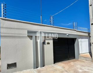 Vende-se casa com 2 quartos 1 suítes no bairro Joia em Timon