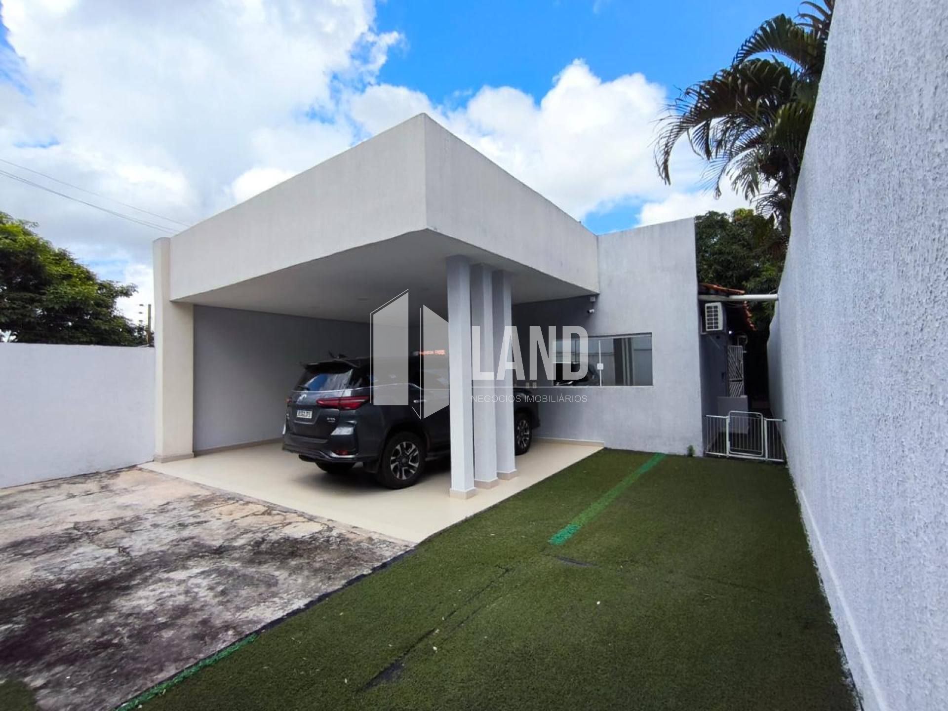 Casa Para Vender com 4 quartos 1 suítes no bairro Angelim em Teresina