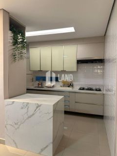 Casa Para Vender com 4 quartos 1 suítes no bairro Angelim em Teresina