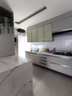 Casa Para Vender com 4 quartos 1 suítes no bairro Angelim em Teresina