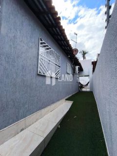 Casa Para Vender com 4 quartos 1 suítes no bairro Angelim em Teresina