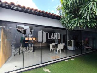 Casa Para Vender com 4 quartos 1 suítes no bairro Angelim em Teresina