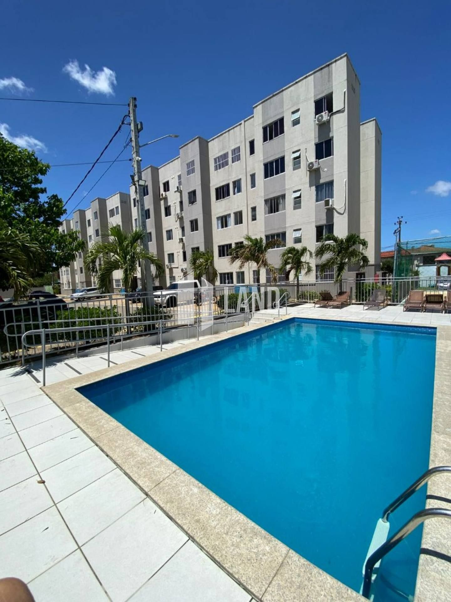 Apartamento com 2 quartos, 42M2 e lazer na MESSEJANA/BARROSO - R$199.000,00