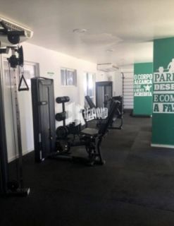 Apartamento para vender no Residencial Villa Treviso, com 02 quartos sendo 1 suíte, banheiro social, varanda, 1 vaga de garagem, lazer completo, 56m2 - R$ 340.000 - na região da Maraponga, a poucos metros da Av. Bernardo Manuel - Fortaleza/Ce