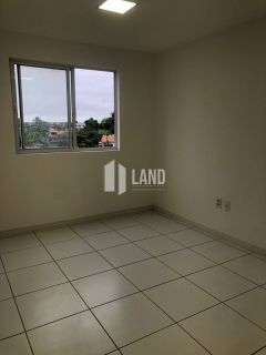 Apartamento para vender no Residencial Villa Treviso, com 02 quartos sendo 1 suíte, banheiro social, varanda, 1 vaga de garagem, lazer completo, 56m2 - R$ 340.000 - na região da Maraponga, a poucos metros da Av. Bernardo Manuel - Fortaleza/Ce
