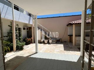 Imóvel Comercial Amplo com 300m² em Localização Estratégica - Por R$ 649.000,00