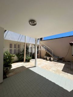 Imóvel Comercial Amplo com 300m² em Localização Estratégica - Por R$ 649.000,00