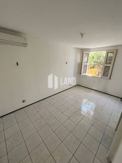 Imóvel Comercial Amplo com 300m² em Localização Estratégica - Por R$ 649.000,00