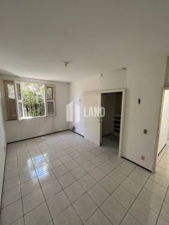 Imóvel Comercial Amplo com 300m² em Localização Estratégica - Por R$ 649.000,00