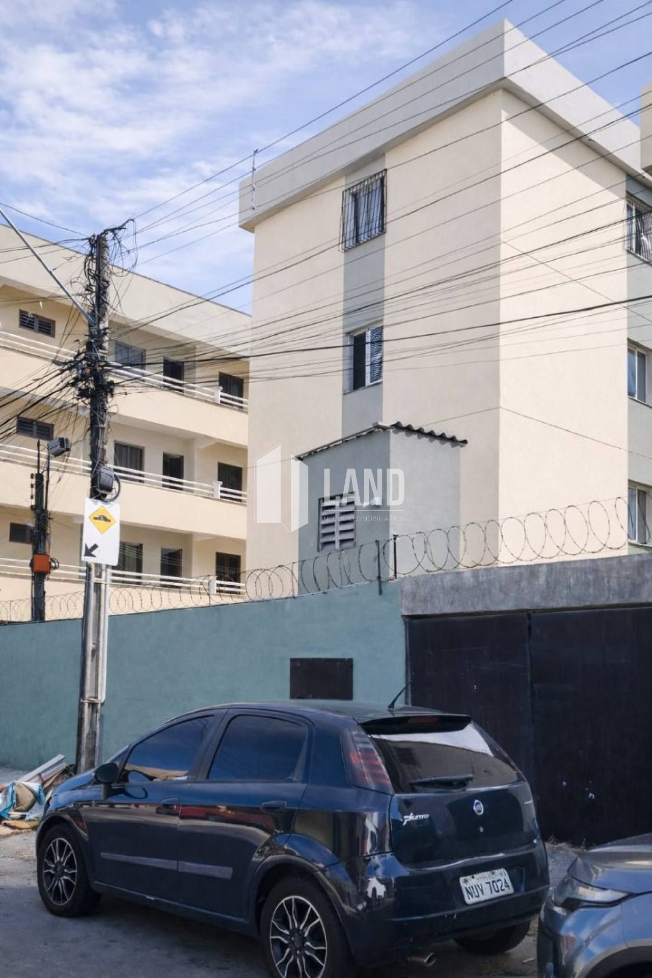 Condomínio de Kitnetes a venda - Por R$ 2.300.000,00