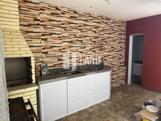 DUPLEX, em ótimo estado de conservação, com 3 quartos 1 suítes no bairro Eng Luciano Cavalcante