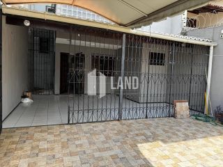 DUPLEX, em ótimo estado de conservação, com 3 quartos 1 suítes no bairro Eng Luciano Cavalcante