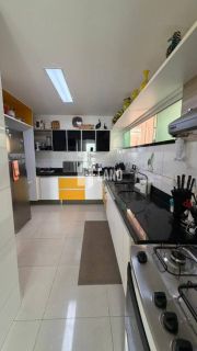 Casa de Condomínio Para Vender com 4 quartos 4 suítes no bairro Morros em Teresina