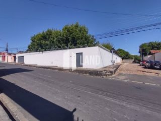 Casa Para Alugar com 5 quartos 5 suítes no bairro Cristo Rei em Teresina