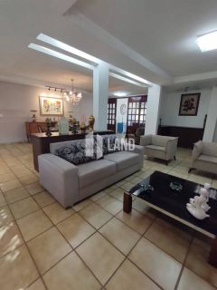 Casa Para Alugar com 5 quartos 5 suítes no bairro Cristo Rei em Teresina