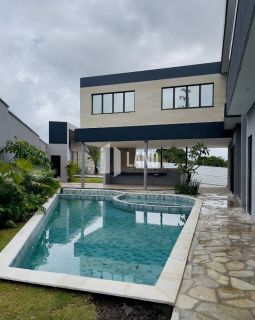 Casa de Condomínio à Venda com 3 quartos, sendo 1 suíte e 1 reversível no Eusébio.