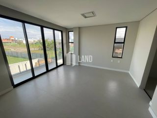 CASA DE ALTO PADRÃO NA CIDADE ALPHA - R$ 2.600.000,00