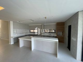 CASA DE ALTO PADRÃO NA CIDADE ALPHA - R$ 2.600.000,00