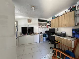 Terreno com 1.000m² (20x50) com uma Casa construída com 500m² para vender com 5 quartos, 5 banheiros, 10 vagas, quintal, 1.000m² - R$ 1.500.000 - próximo ao Estádio Presidente Vargas (PV) e a Av. Treze de Maio - Benfica - Fortaleza/CE