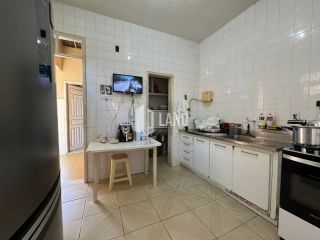 CASA COM 500M² CONSTRUÍDA EM UM TERRENO DE 1.000M² (20X50) PARA VENDER COM 5 QUARTOS, 5 BANHEIROS, 10 VAGAS, QUINTAL - 500M² - R$ 1.500.000 - PRÓXIMA AO ESTÁDIO PRESIDENTE VARGAS (PV) E A AV. TREZE DE MAIO - BENFICA - FORTALEZA/CE