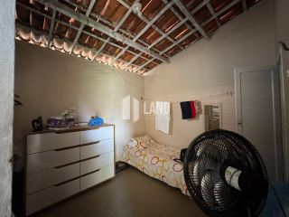 CASA COM 500M² CONSTRUÍDA EM UM TERRENO DE 1.000M² (20X50) PARA VENDER COM 5 QUARTOS, 5 BANHEIROS, 10 VAGAS, QUINTAL - 500M² - R$ 1.500.000 - PRÓXIMA AO ESTÁDIO PRESIDENTE VARGAS (PV) E A AV. TREZE DE MAIO - BENFICA - FORTALEZA/CE