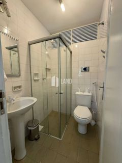 CASA PARA ALUGAR COM 500M² CONSTRUÍDA EM UM TERRENO DE 1.000M² (20X50) COM 5 QUARTOS, 5 BANHEIROS, 10 VAGAS, QUINTAL - 500M² - R$ 8.500 (MÊS) - PRÓXIMA AO ESTÁDIO PRESIDENTE VARGAS (PV) E A AV. TREZE DE MAIO - BENFICA - FORTALEZA/CE