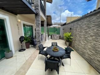 Casa de Alto Padrão no Centro do Eusébio com 351m² e Área de Lazer Privativa - Por R$ 1.150.000,00