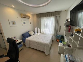 Casa de Alto Padrão no Centro do Eusébio com 351m² e Área de Lazer Privativa - Por R$ 1.150.000,00