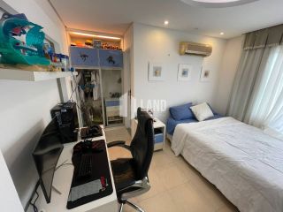 Casa de Alto Padrão no Centro do Eusébio com 351m² e Área de Lazer Privativa - Por R$ 1.150.000,00