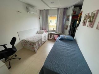 Casa de Alto Padrão no Centro do Eusébio com 351m² e Área de Lazer Privativa - Por R$ 1.150.000,00