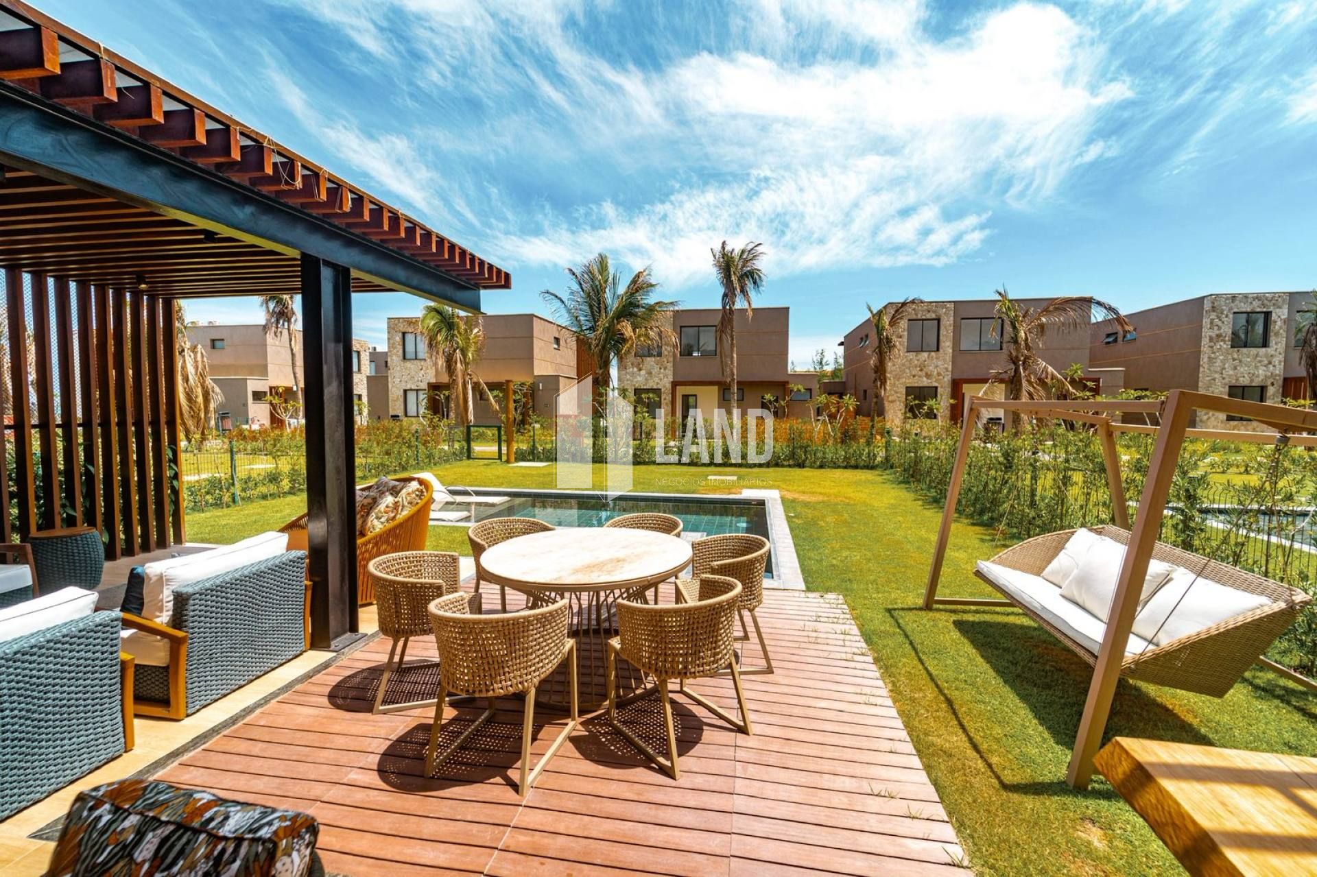 THE HOUSE FLECHEIRAS - POR R$ 3.500.000,00 - PORTEIRA FECHADA