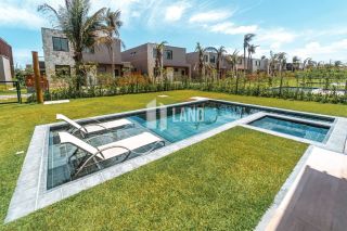 THE HOUSE FLECHEIRAS - POR R$ 3.500.000,00 - PORTEIRA FECHADA