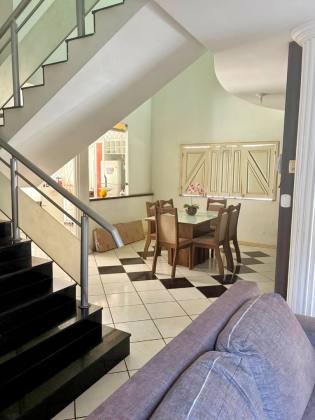 Casa Para Vender com 4 quartos 1 suítes no bairro Tabuleta em Teresina