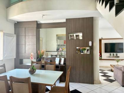 Casa Para Vender com 4 quartos 1 suítes no bairro Tabuleta em Teresina