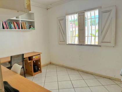 Casa Para Vender com 4 quartos 1 suítes no bairro Tabuleta em Teresina