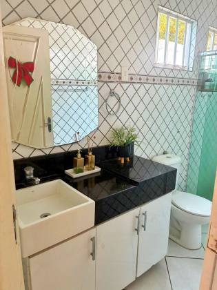 Casa Para Vender com 4 quartos 1 suítes no bairro Tabuleta em Teresina