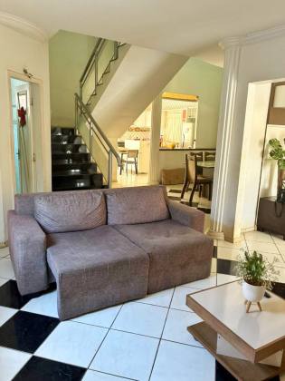 Casa Para Vender com 4 quartos 1 suítes no bairro Tabuleta em Teresina