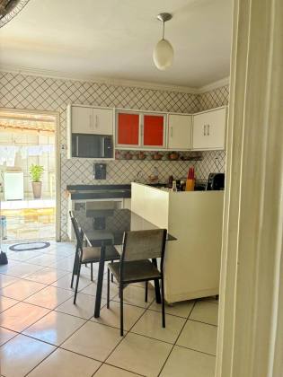 Casa Para Vender com 4 quartos 1 suítes no bairro Tabuleta em Teresina