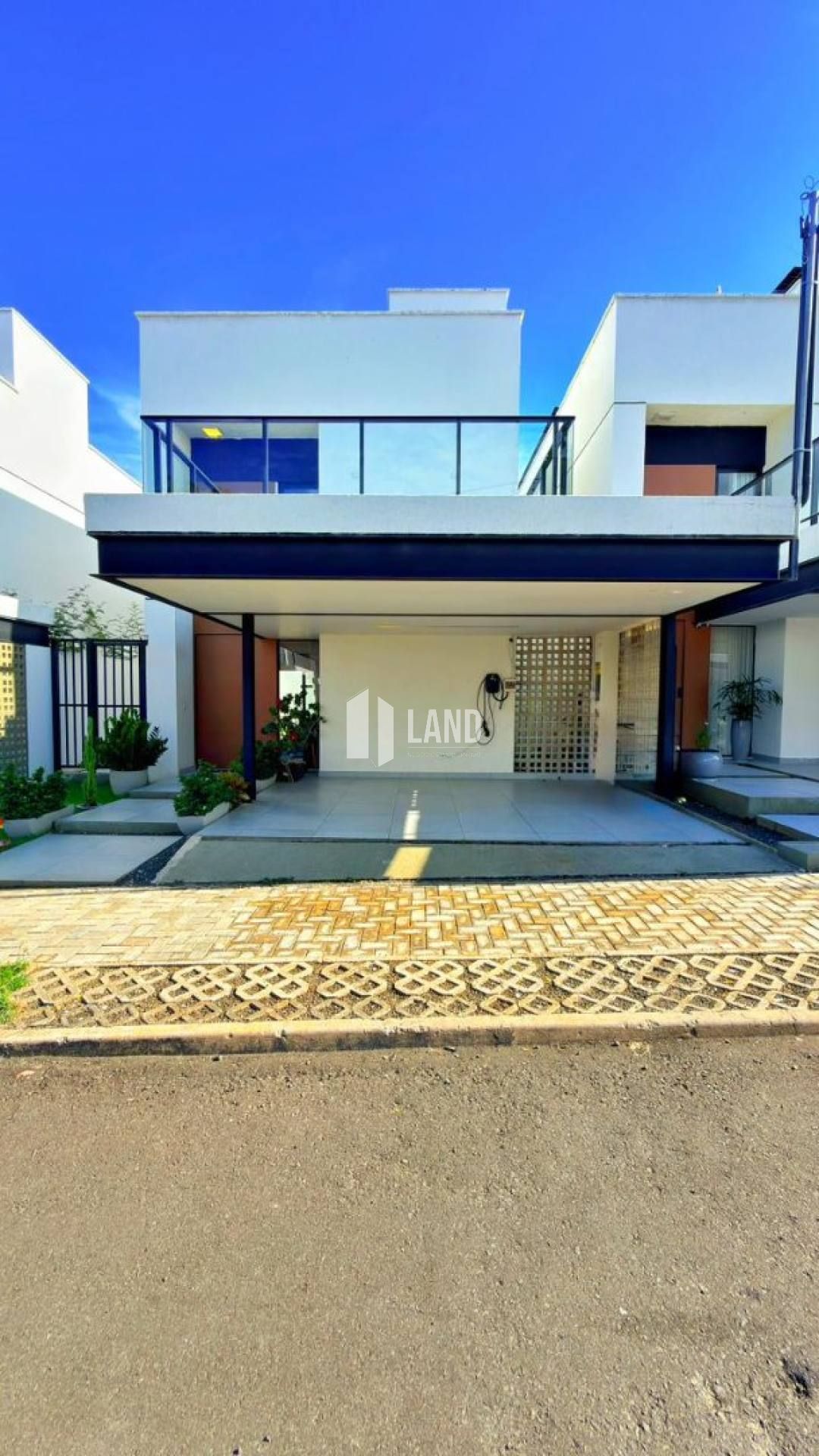 Casa de Condomínio com 4 quartos (3 suítes) no Bairro Morros