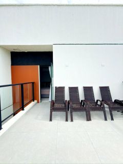 Casa de Condomínio com 4 quartos (3 suítes) no Bairro Morros